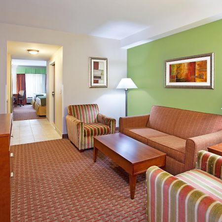 Holiday Inn Express & Suites Niagara Falls, An Ihg Hotel Екстер'єр фото