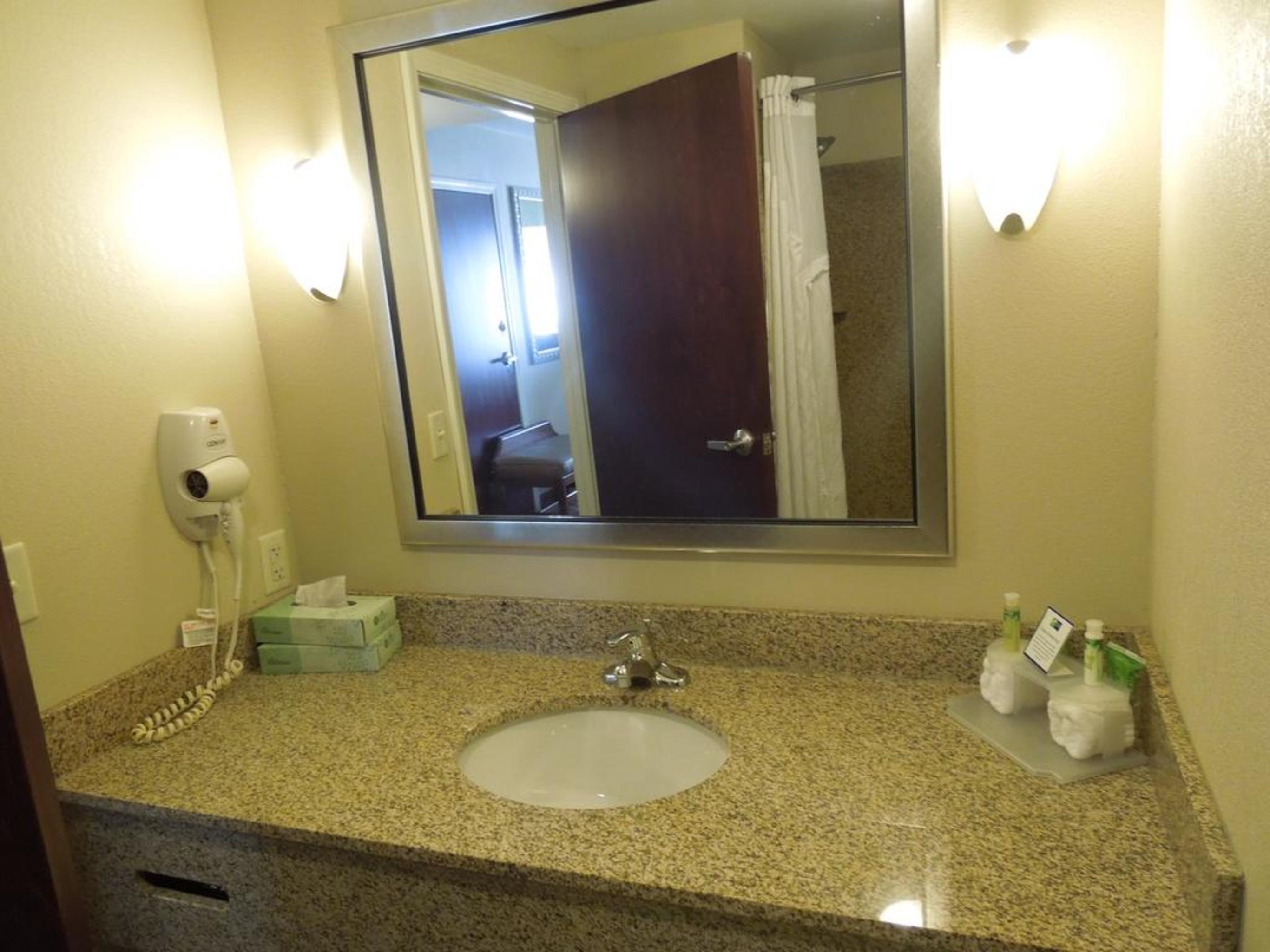 Holiday Inn Express & Suites Niagara Falls, An Ihg Hotel Екстер'єр фото